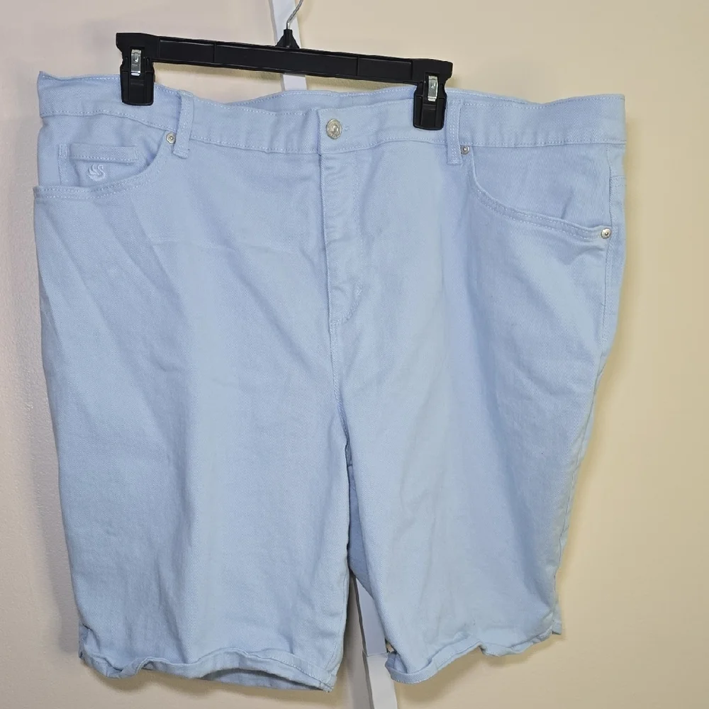 Ladies‎ Gloria Vanderbilt Light Blue Shorts Sz 22W